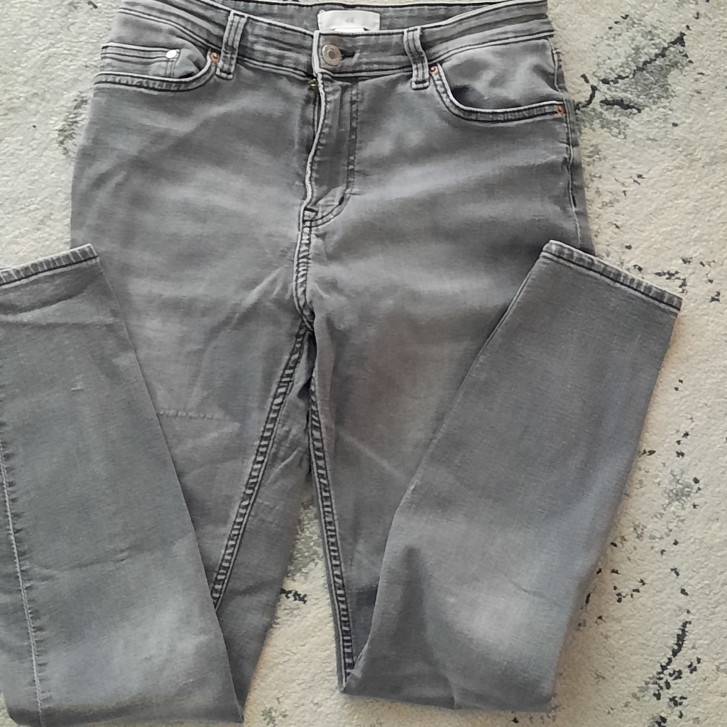 H&M Gray Washed Slim Fit Denim Jeans~5pocket Design Size 6